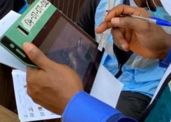 Guber Polls: INEC Resumes Voter Registration In Edo, Ondo